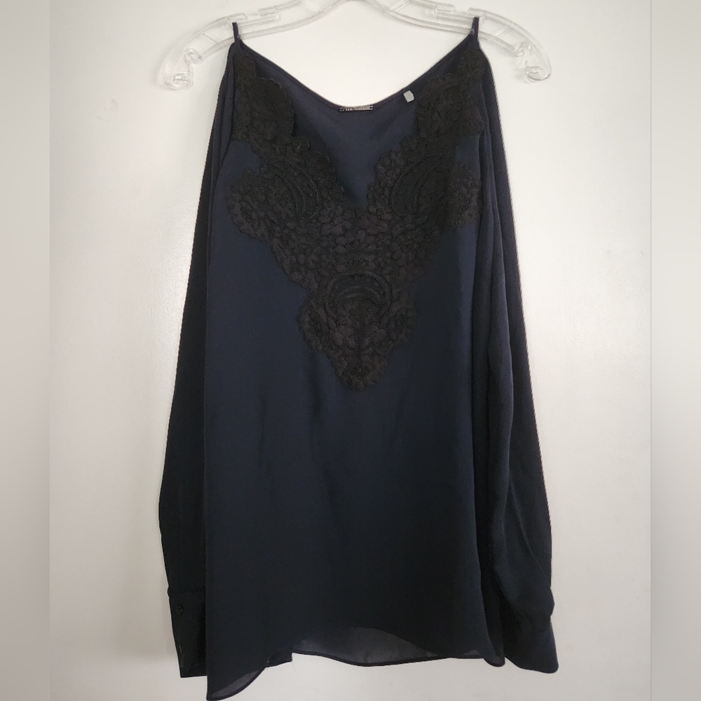 Elie Tahari Silk Blouse Navy/black Size Large With Lace Trim neck